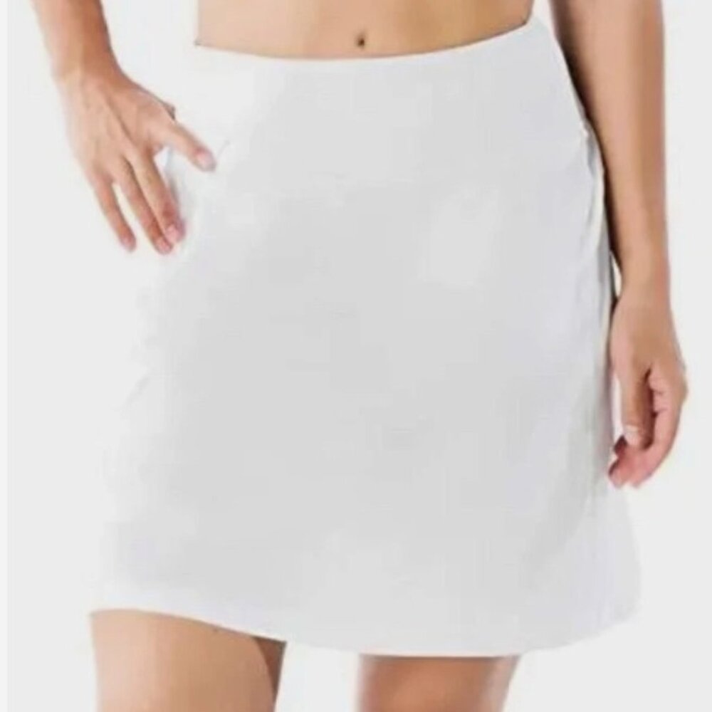 NWT - Yogipace Skort